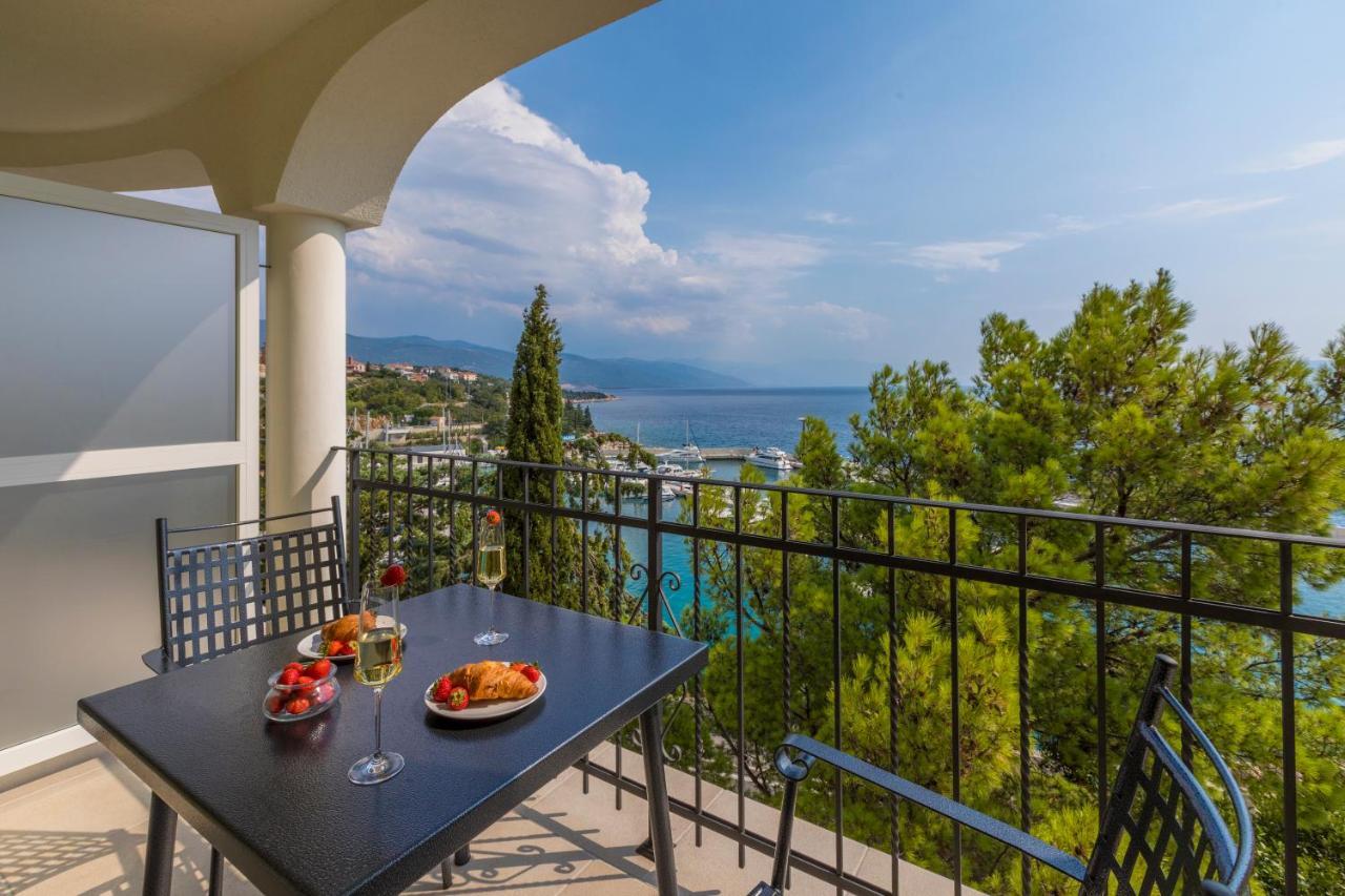 Palace Paulina Residence Нови-Винодолски Экстерьер фото